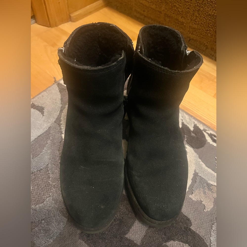 Ugg booties size 6